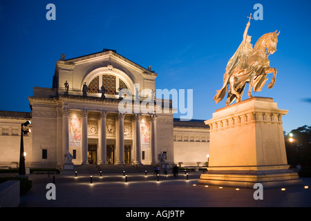 St Louis Art Museum in St Louis, Missouri and Crusader King Louis IX statue Stock Photo