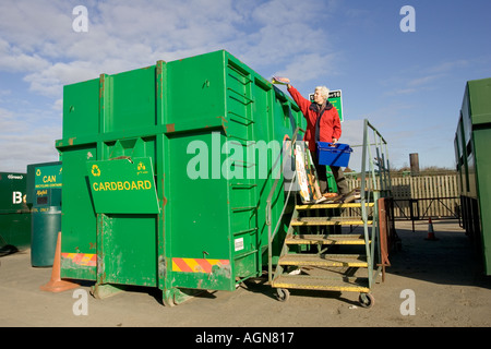 Recycling cardboard at Housewhold Recycling Centre Wingmoor Farm Cory Environmental UK Stock Photo