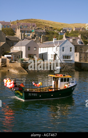 dh Harbour STROMNESS ORKNEY Fishing creel boat Stromness waterfront Stock Photo