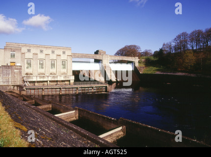 dh  PITLOCHRY PERTHSHIRE Tummel Hydro Electric Valley dam salmon ladder river scotland hydroelectric power station Stock Photo