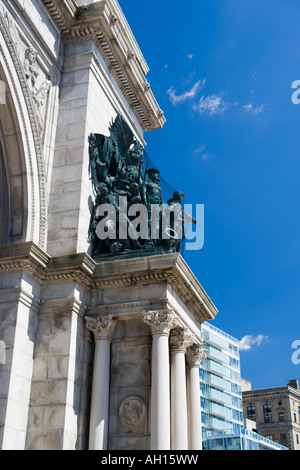 SOLDIERS AND SAILORS MEMORIAL ARCH (©JOHN H DUNCAN 1882) GRAND ARMY PLAZA BROOKLYN NEW YORK USA Stock Photo