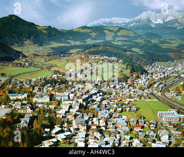 Wilder Kaiser mountain seen from Gschwendt, Kaiserwinkel, Tyrol ...