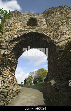 The main gateway to Launceston Castle Launceston Cornwall Great Britain Stock Photo