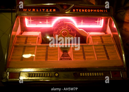 Wurlitzer music jukebox hi-res stock photography and images - Alamy