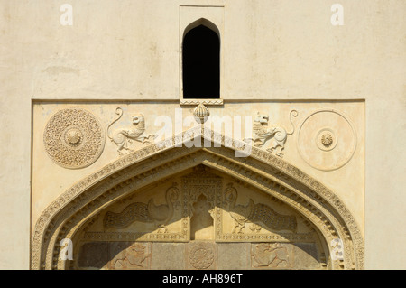 Bala Hisar gate showing Hindu motifs like Yalis and ...