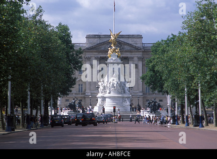 A view of Buchingham Palace from the Mall in central London Stock Photo