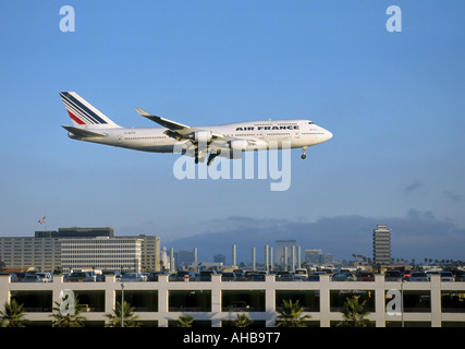 Air France Jumbo Jet, Boeing 747, comes in for landing at LAX