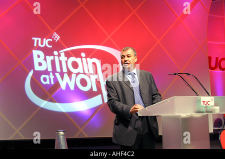 Brendan Barber General Secretary of the TUC Speaking at the TUC Conference in Brighton Oct 2003 Stock Photo