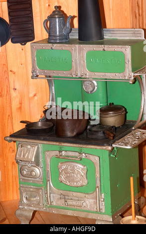 Africa cooking wood stove hi-res stock photography and images - Page 2 -  Alamy