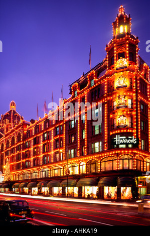 England, London, Knightsbridge, Harrods Stock Photo - Alamy