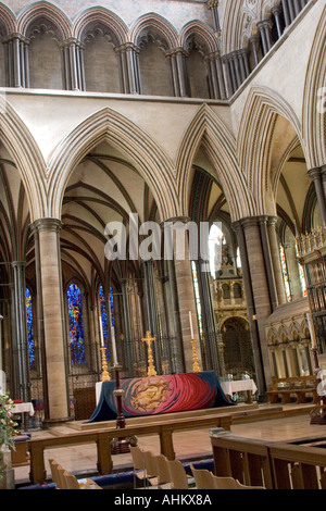 High Altar Salisbury Cathedral Wiltshire England GB UK Stock Photo - Alamy