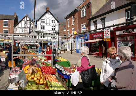UK Yorkshire Ripon Market Day fruit and vegetable stall Stock Photo