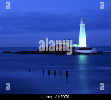 St Mary's Lighthouse at Night, Near Whitley Bay, Tyne and Wear, England, UK Stock Photo