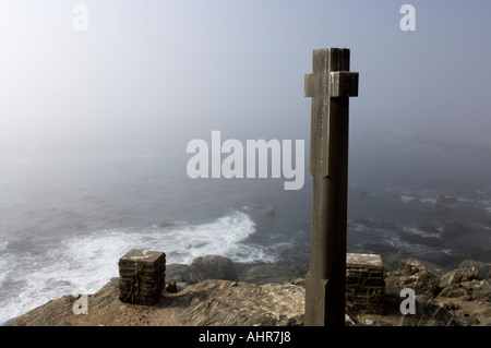 granite cross, a replica of the one erected by Bartholomeu Diaz, Diaz Point, Diamond Coast Recreation area, Luderitz, Namibia Stock Photo