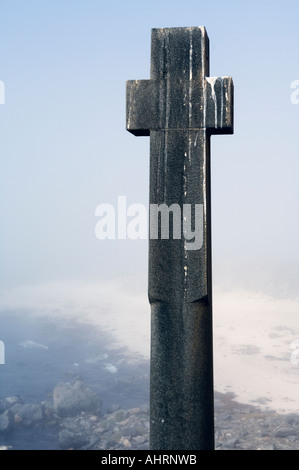 granite cross, a replica of the one erected by Bartholomeu Diaz, Diaz Point, Diamond Coast Recreation area, Luderitz, Namibia Stock Photo