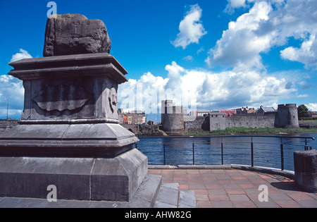 County Limerick king John's Castle treaty stone limerick city ireland Stock Photo