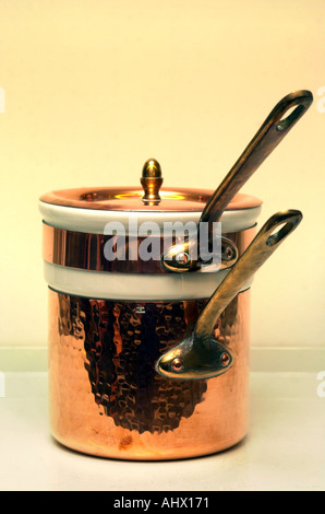 KITCHENS CATERING UTENSILS OF BATH UK A FRENCH COPPERBAIN MARIE 125 00 Stock Photo