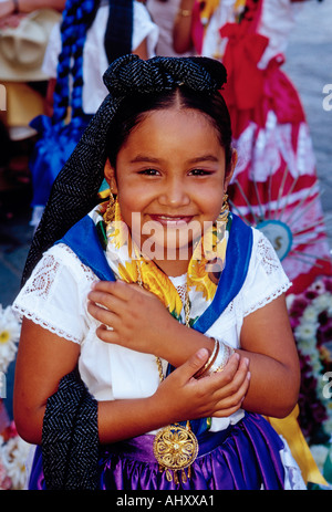 Mexican girl, Mexican, girl, costumed dancer, portrait, Guelaguetza ...