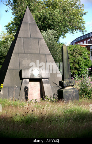 Pyramid grave of William McKenzie in Liverpool Stock Photo - Alamy