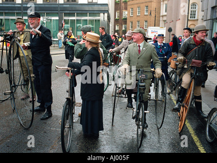 Participants dressed as Edwardian cyclists in London New Years Day parade Stock Photo