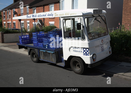 Milk float delivery vehicle Stock Photo: 73095889 - Alamy