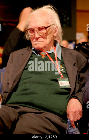 Michael Foot Former MP Former Leader of the Labour Party At The Labour Conf Bournemouth Oct 2003 Seated  Stock Photo