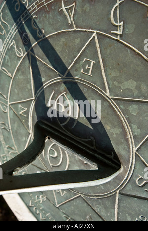 Sundial in black and white Stock Photo - Alamy