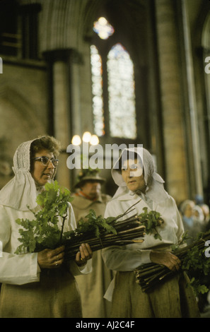 Grovely Forest Rights Great Wishford Wiltshire May 29th 1971 dancing at dawn in Salisbury Cathedral 1970s UK HOMER SYKES Stock Photo