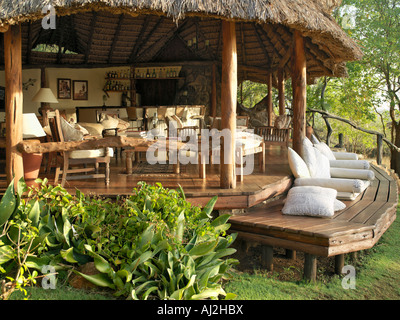 The bar and living area of Elsa’s Kopje in Meru National Park, Meru, Kenya Stock Photo