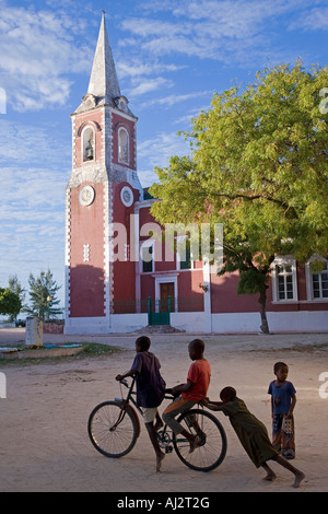 Children play in front of the governor's palace on Ilha do Mozambique, the old capital of Portuguese East Africa Stock Photo