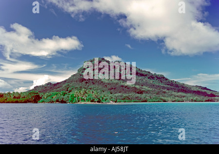 Truk lagoon offshore island chuuk islands federated islands of micronesia south pacific beach palm trees m tim timothy okeefe ho Stock Photo