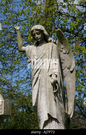 Highgate Cemetery London Angel figurehead Stock Photo - Alamy