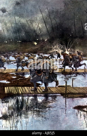 French infantry crossing Yser canal, Belgium, WW1 Stock Photo - Alamy