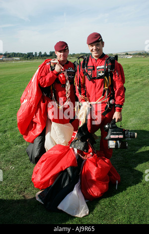 Two members of the Army Red Devils Parachute Display team Stock Photo