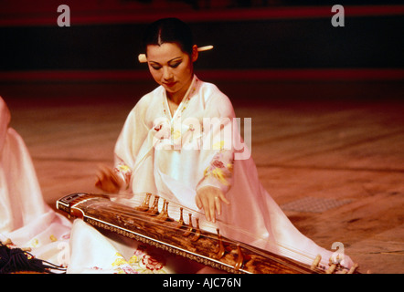 Kayagum String Instruments Korea Kayagum korean Zither Stock Photo - Alamy