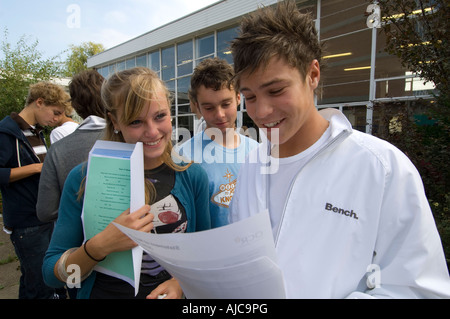 Students at Cherwell school Oxford celebrate their gcse results in 2007 Stock Photo