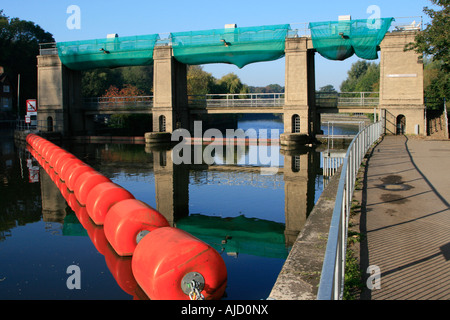 river medway weir county of kent garden of england uk gb Stock Photo