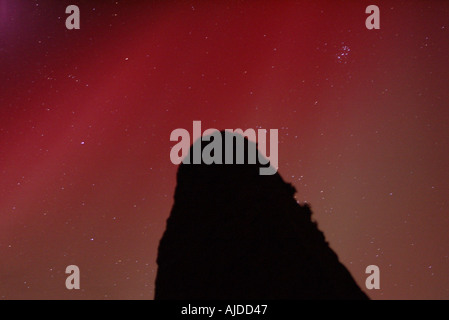dh  RING OF BRODGAR ORKNEY Northern Lights Aurora Borealis and neolithic standing stone Stock Photo