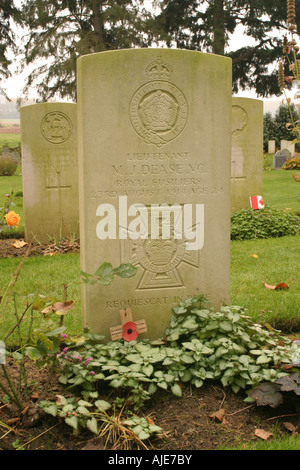 Grave of Lieutenant Maurice J Dease VC, one of the first VC winners of ...