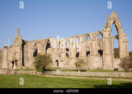 BOLTON ABBEY NORTH YORKSHIRE England UK Ruins of 12thc Bolton Priory built as an Augustinian house in 1155 Stock Photo