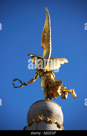 Golden Angel, Sube Fountain, Place Drouet d 'Erlon, Reims, Marne, Champagne-Ardenne, France Stock Photo