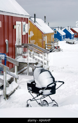 Town of Ittoqqortoormiit (pop. 551) at the entrance to Scoresbysund in eastern Greenland Stock Photo
