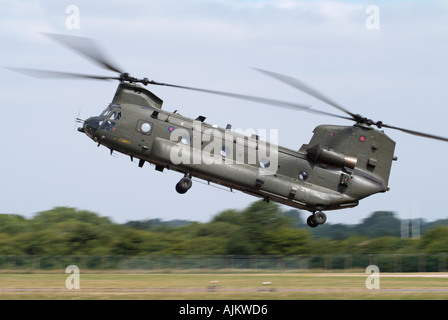 Boeing Chinook makes a tactical landing at Fairford Stock Photo