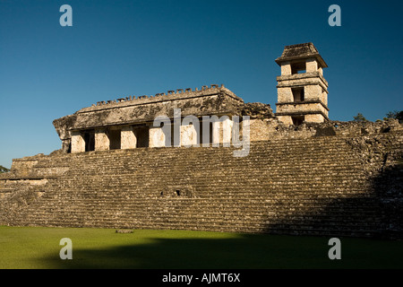 El Palacio Mayan site of Palenque Chiapas Province Mexico 2005 Stock Photo