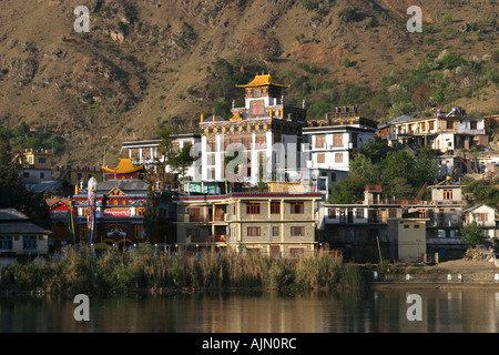 India Himachal Pradesh Rewalsar Lake the Drukpa Kagyu Zigar Tibetan Buddhist gompa Stock Photo