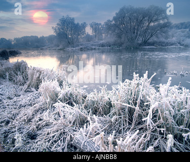 GB - WORCESTERSHIRE: Wintertime along River Avon Stock Photo