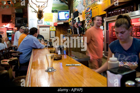 Baumgartner's Cheese Store and Tavern Monroe, Wisconsin lunch counter Stock Photo