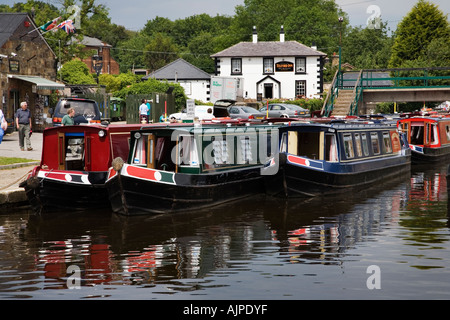 Telford Inn, Trevor Canal Marina, Llangollen, Wales Stock Photo - Alamy