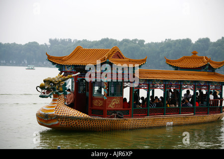 Boats at Kunming Lake at the Summer Palace park Beijing China Stock Photo