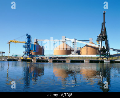 british-alcan-s-bauxite-storage-silos-blyth-harbour-blyth
